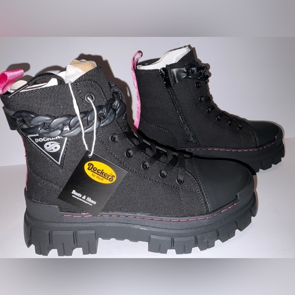Dockers Shoes - Dockers by Gerli - chain accent with pink details - size 39 (8.5-9)
